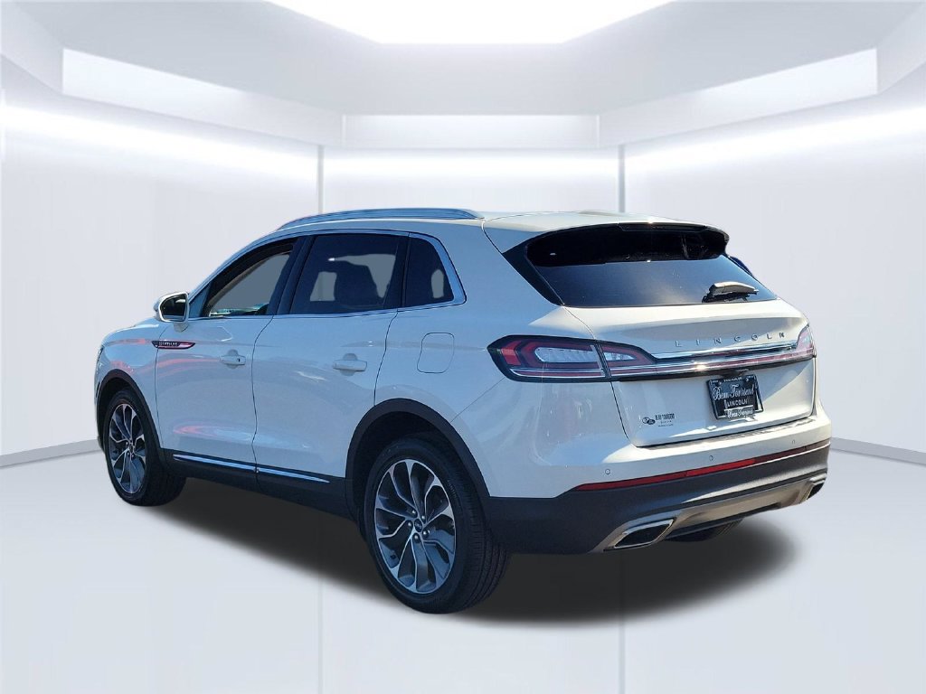 Certified 2023 Lincoln Nautilus Reserve w/ Luxury Package AWD/4WD image 8
