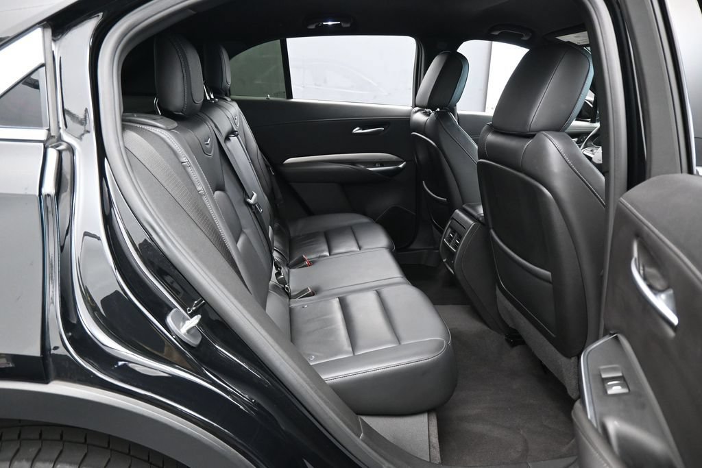 Used 2023 Cadillac XT4 Premium Luxury FWD image 38