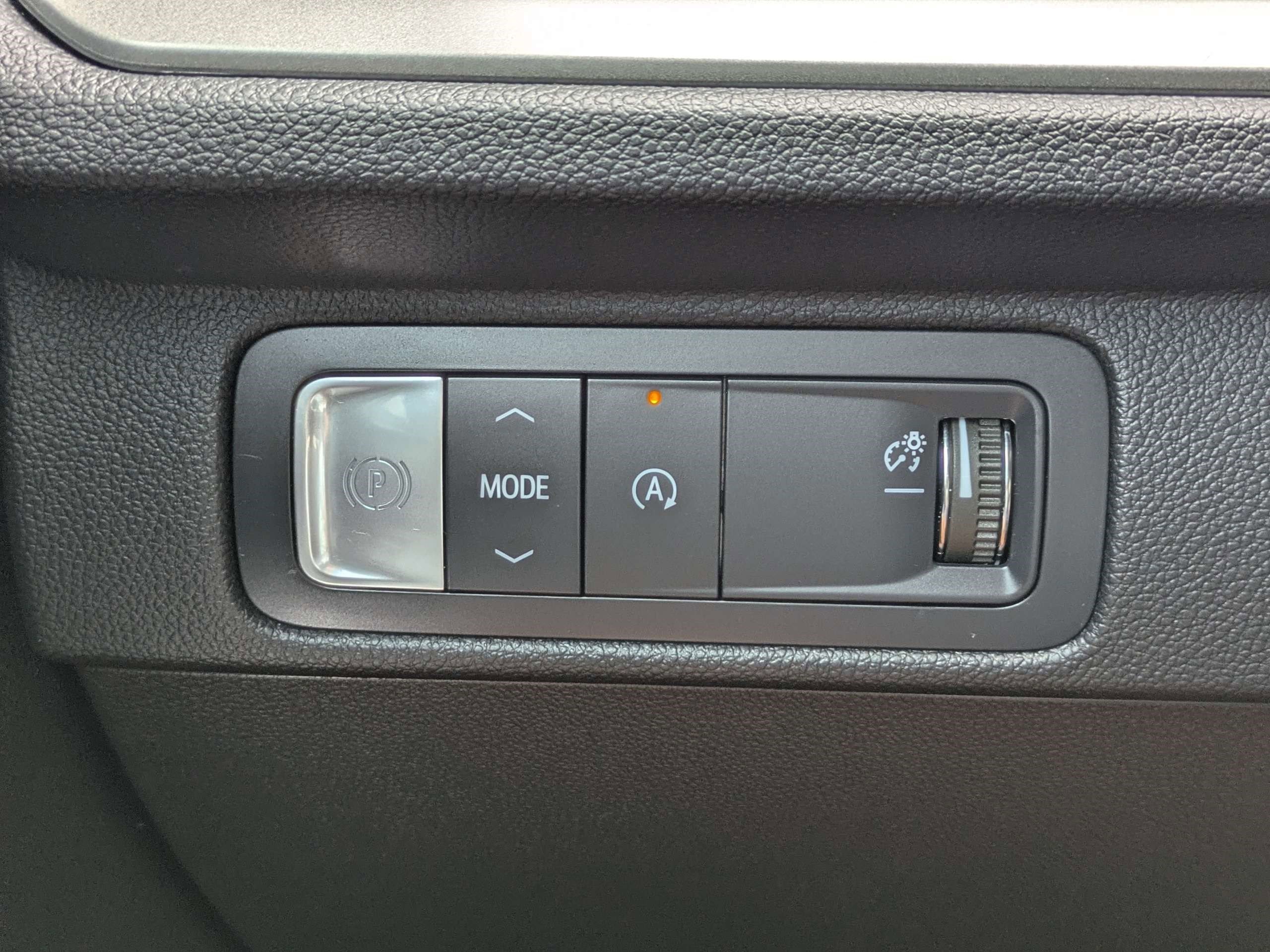 Used 2025 Chevrolet Traverse LT w/ Driver Confidence Package FWD image 22