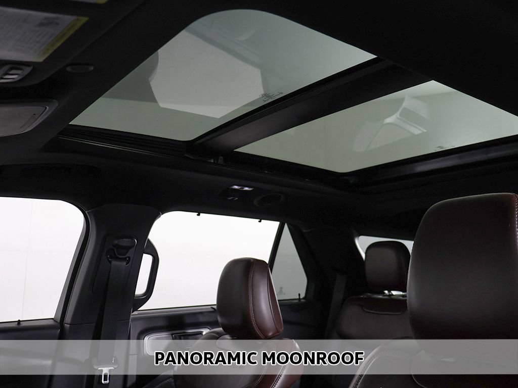 Used 2020 Ford Explorer Platinum w/ Premium Technology Package AWD/4WD image 4