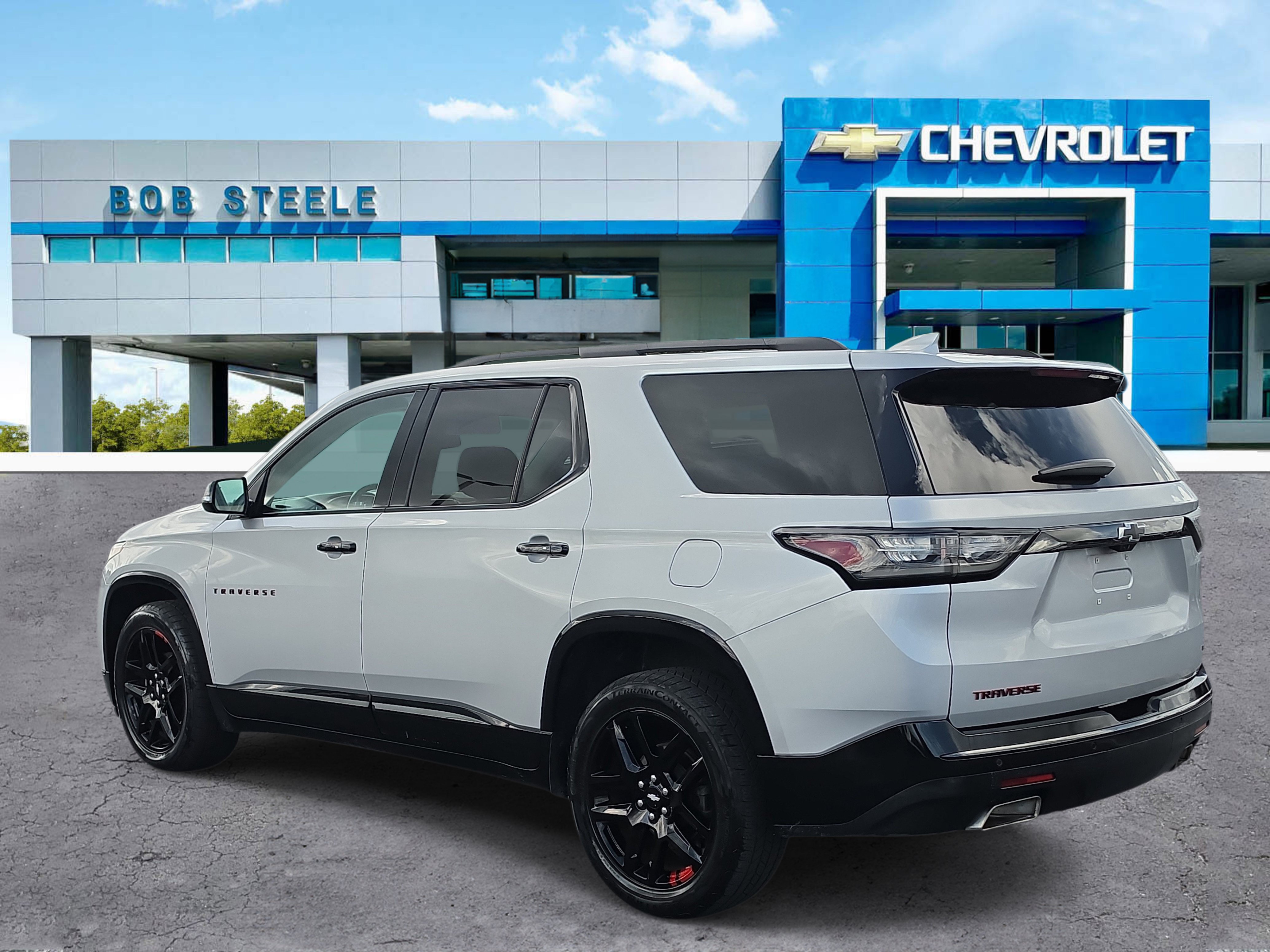 Used 2019 Chevrolet Traverse Premier w/ Redline Edition AWD/4WD image 3