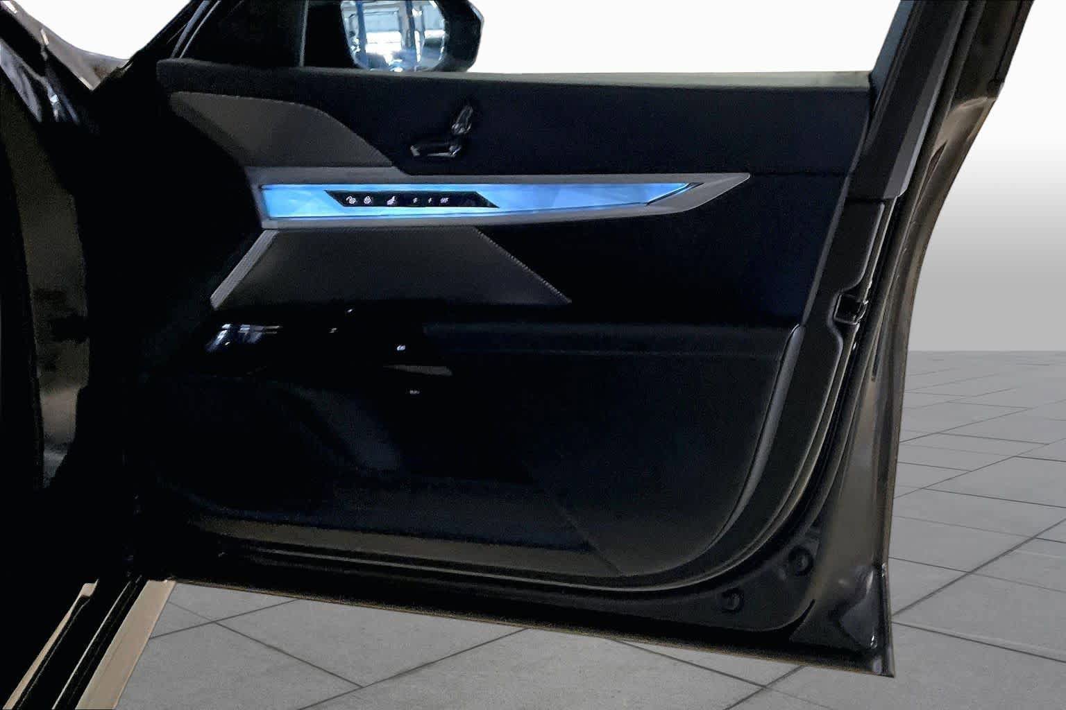 Certified 2025 BMW 740i RWD image 20