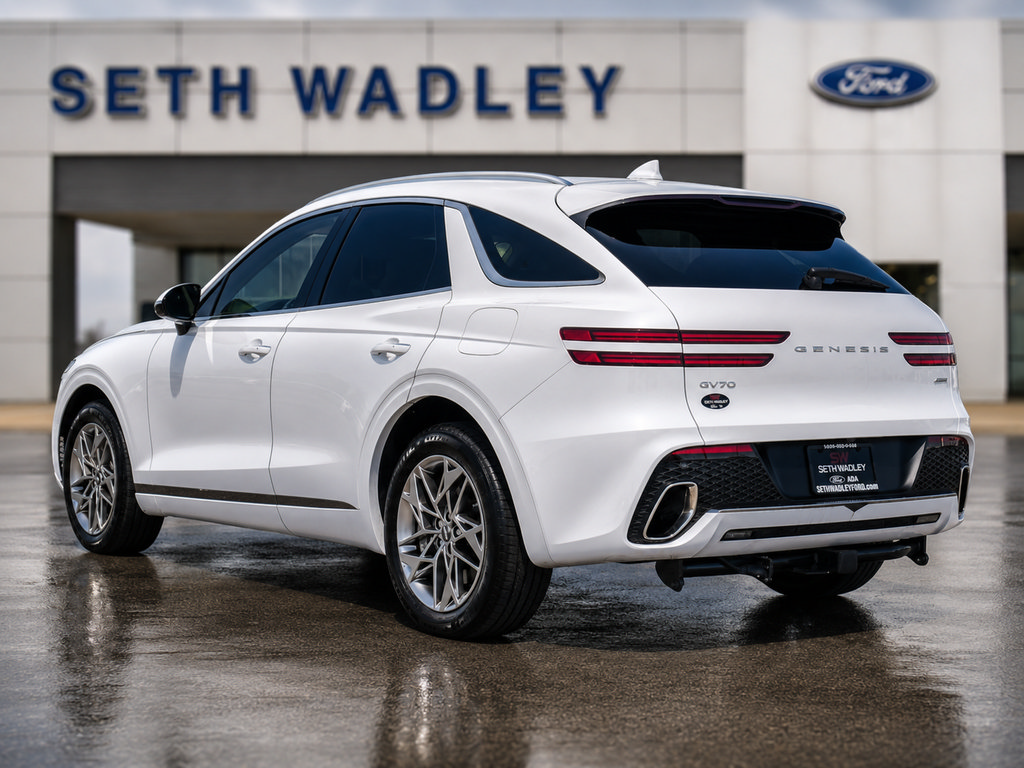Used 2024 Genesis GV70 2.5T w/ Advanced Package AWD/4WD image 5