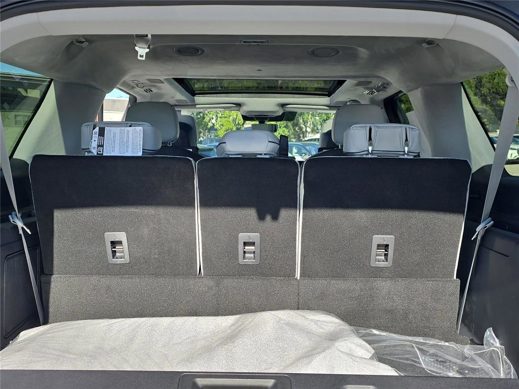 New 2026 Lincoln Navigator L Black Label w/ Black Label Special Edition image 27