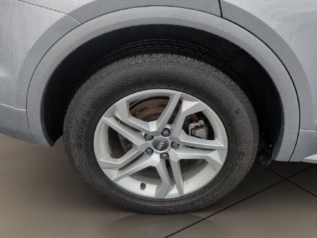 Used 2018 Audi Q5 2.0T Premium Plus w/ Premium Plus Package AWD/4WD image 3