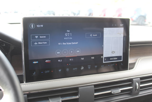 Certified 2024 Lincoln Corsair Reserve w/ Equipment Group 201A AWD/4WD image 27