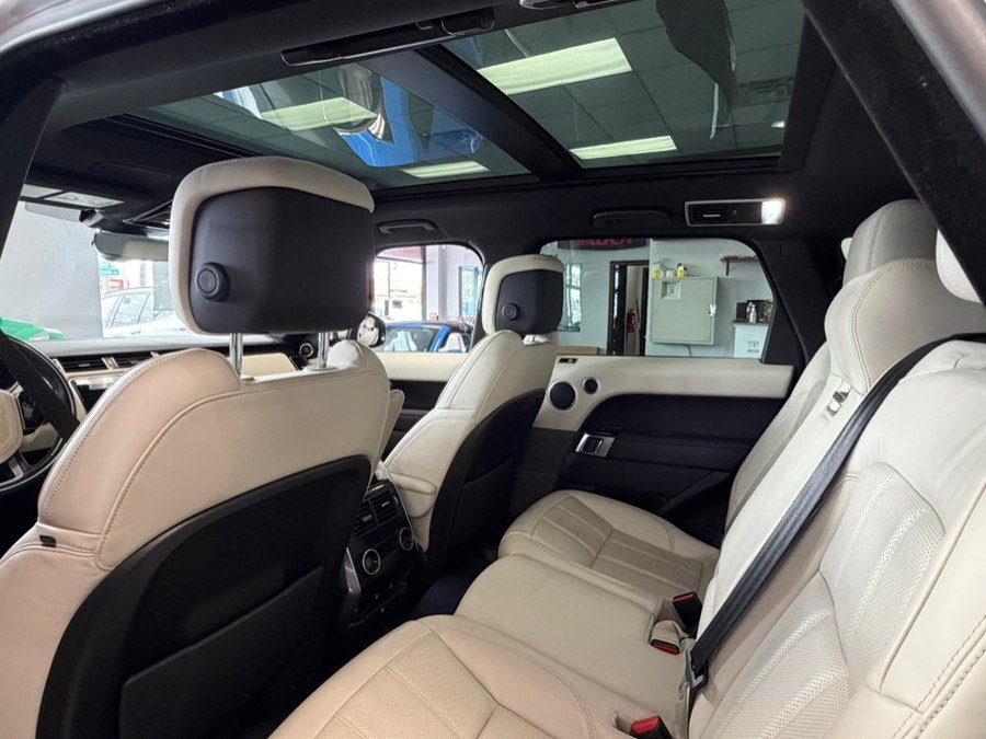 Used 2021 Land Rover Range Rover Sport HSE Silver Edition AWD/4WD image 35