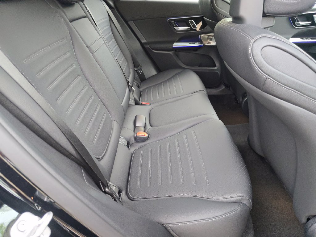 New 2027 Mercedes-Benz GLC 300 4MATIC image 21