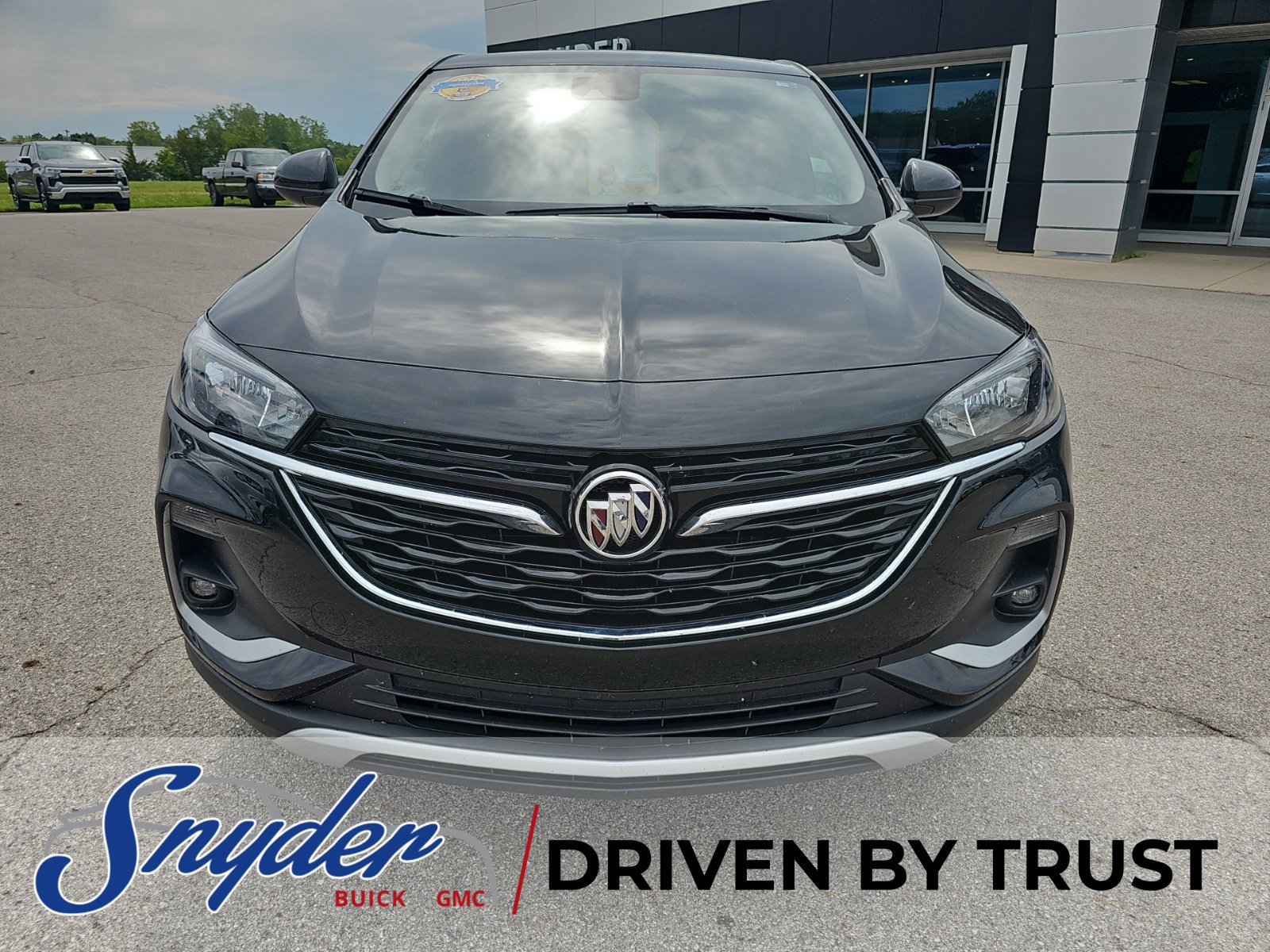 Used 2023 Buick Encore GX Preferred w/ Cold Weather Comfort Package AWD/4WD image 2