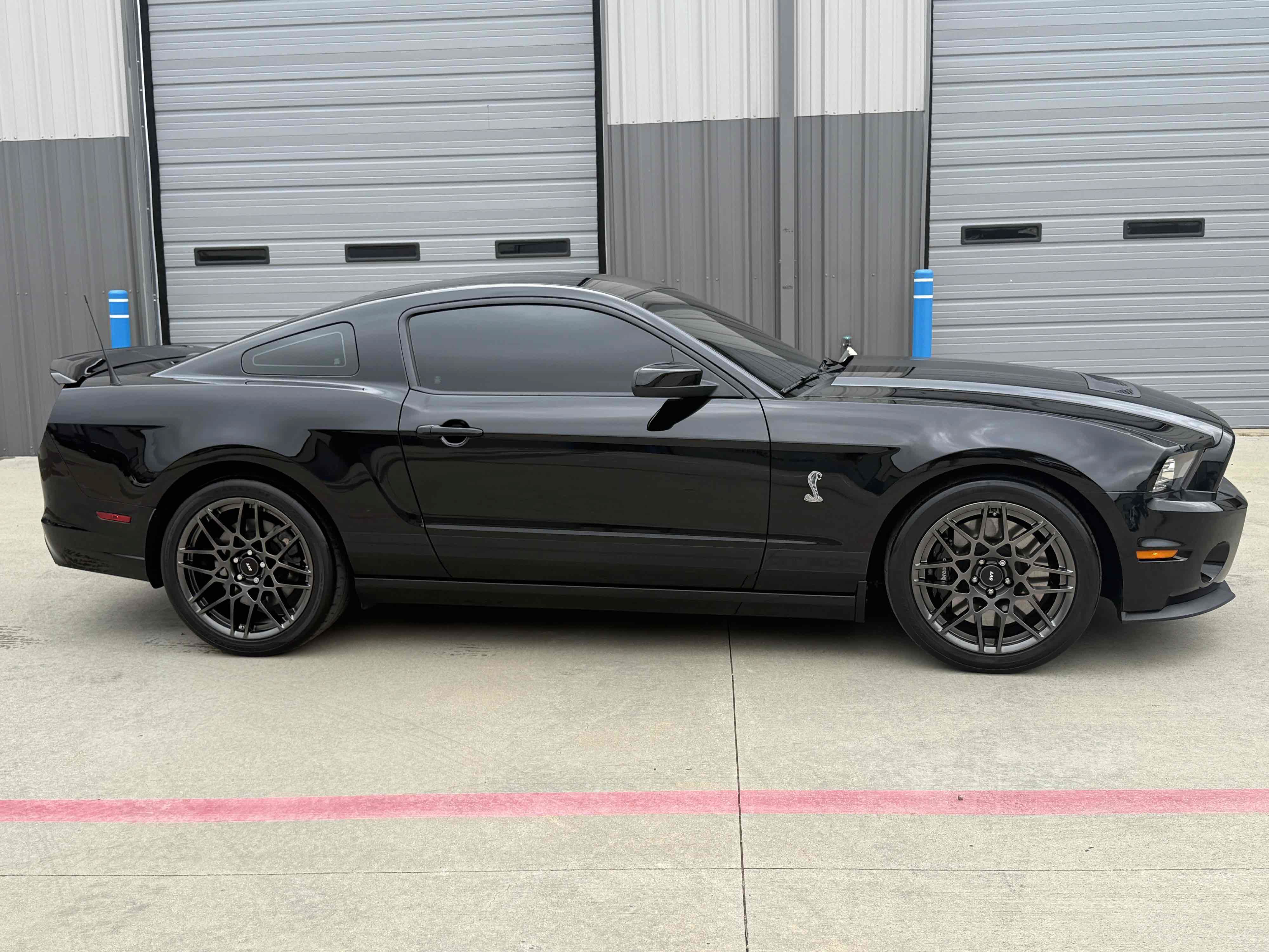 Used 2014 Ford Mustang Shelby GT500 w/ Equipment Group 821A RWD image 63