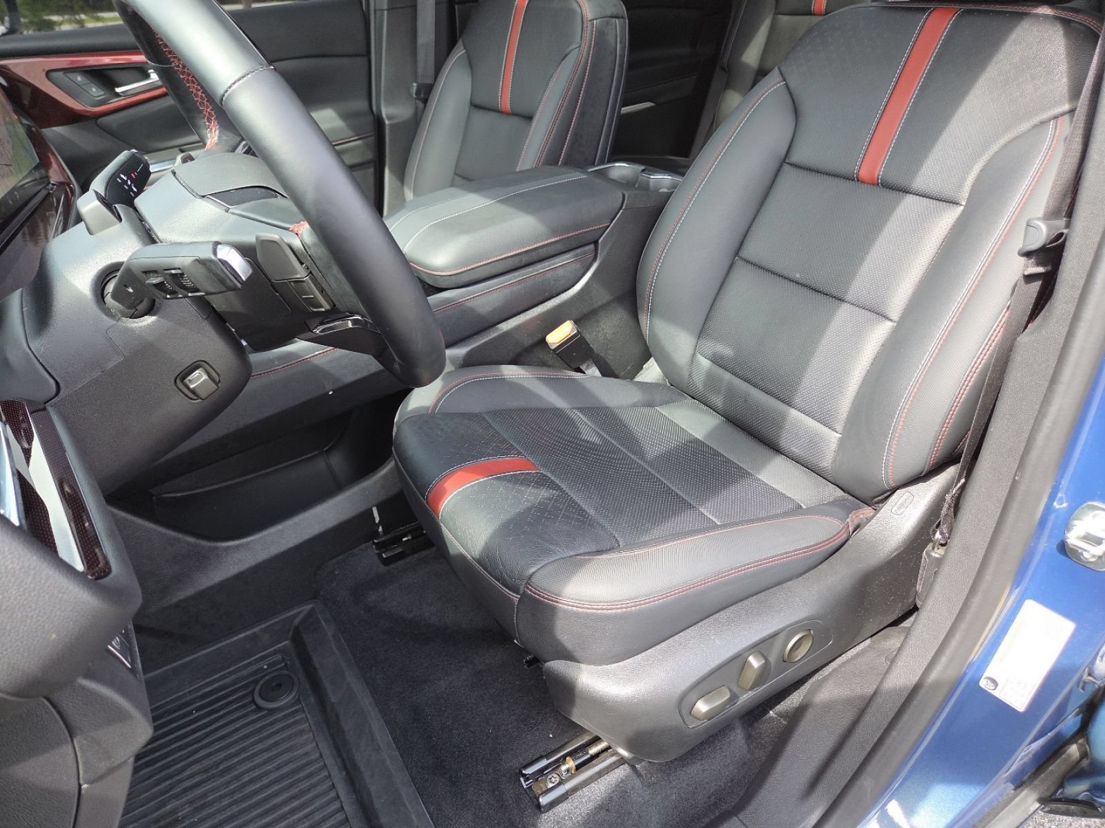 Used 2024 Chevrolet Traverse RS AWD/4WD image 31