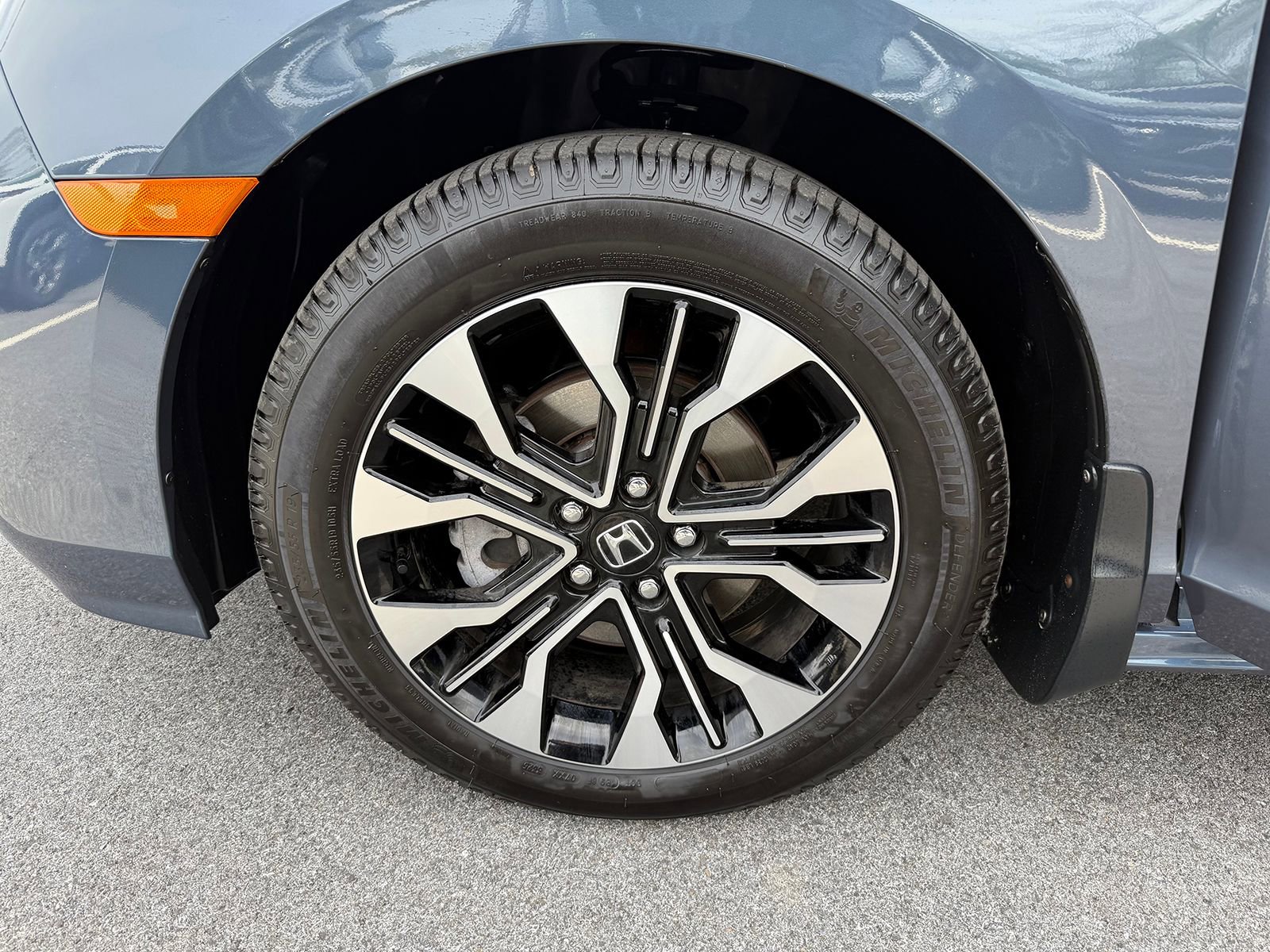 Used 2025 Honda Odyssey Elite image 10
