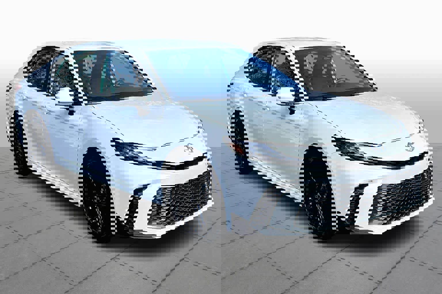 Certified 2025 Toyota Camry SE image 3