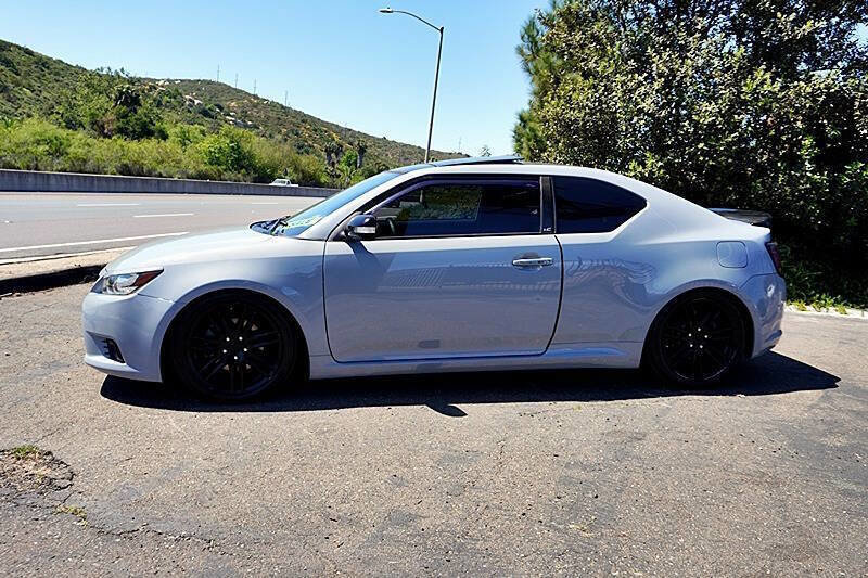 Used 2013 Scion tC FWD image 7