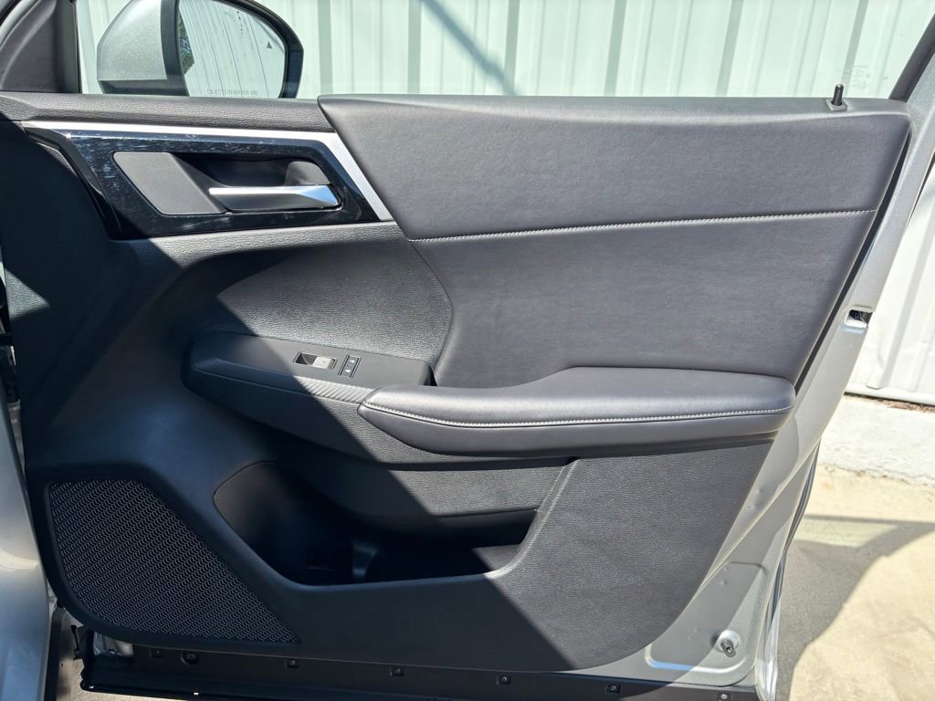 Used 2024 Mitsubishi Outlander SE image 39