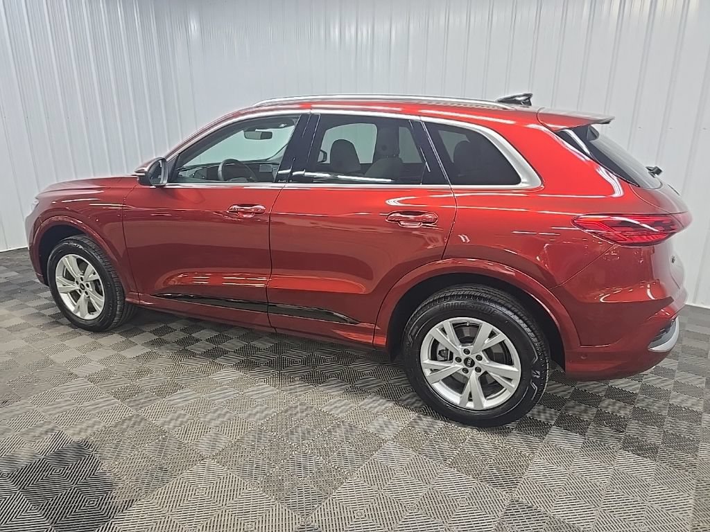 Used 2025 Audi Q5 Premium AWD/4WD image 4