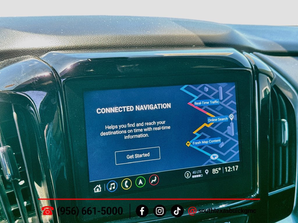 Used 2023 Chevrolet Traverse RS FWD image 18