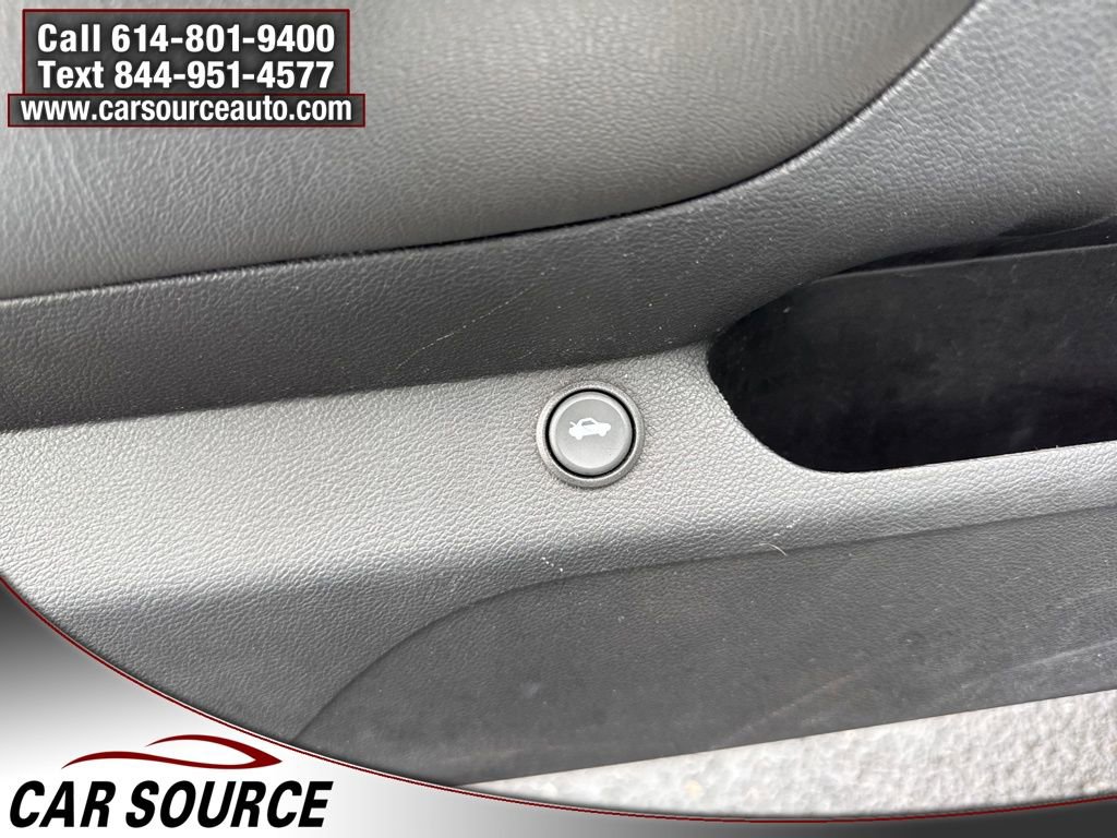 Used 2014 Chevrolet Camaro LT image 12