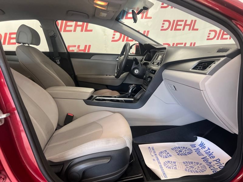 Used 2015 Hyundai Sonata SE FWD image 12