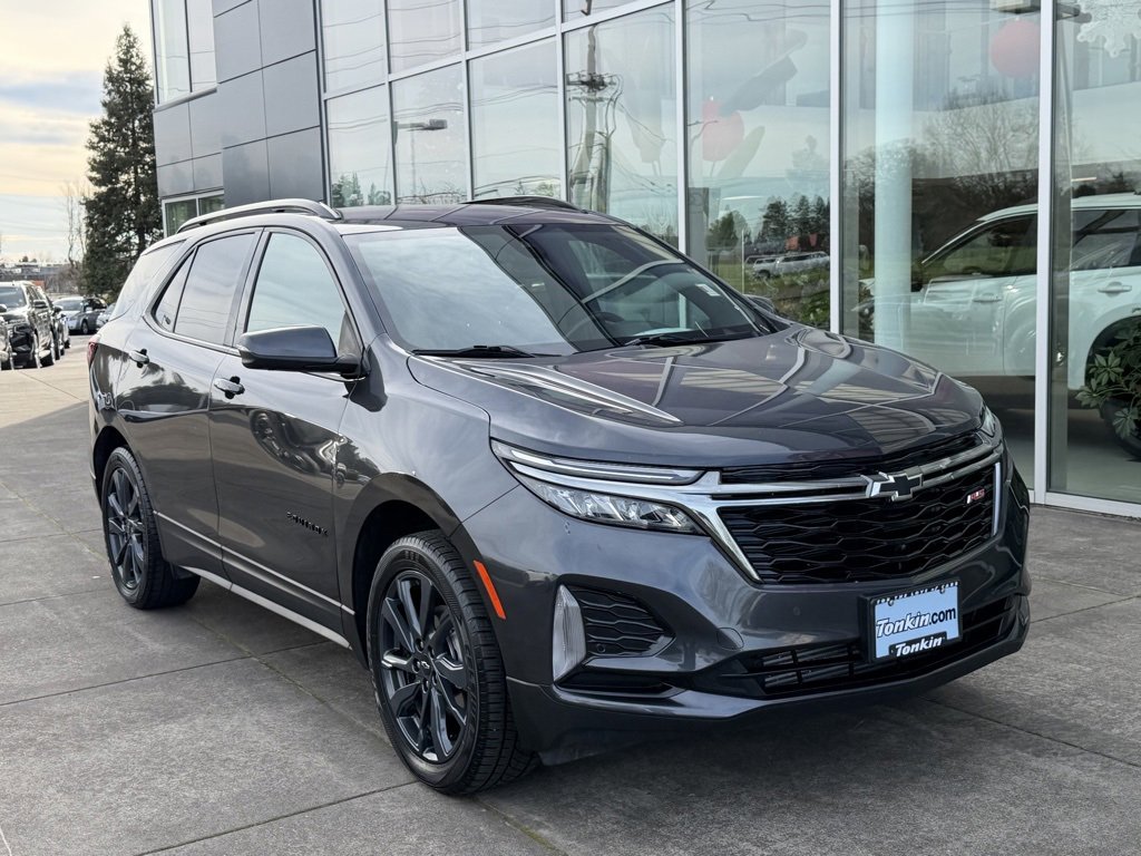 Used 2022 Chevrolet Equinox RS w/ RS Leather Package image 2