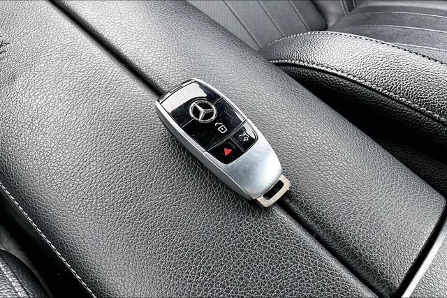 Used 2019 Mercedes-Benz E 300 4MATIC image 39
