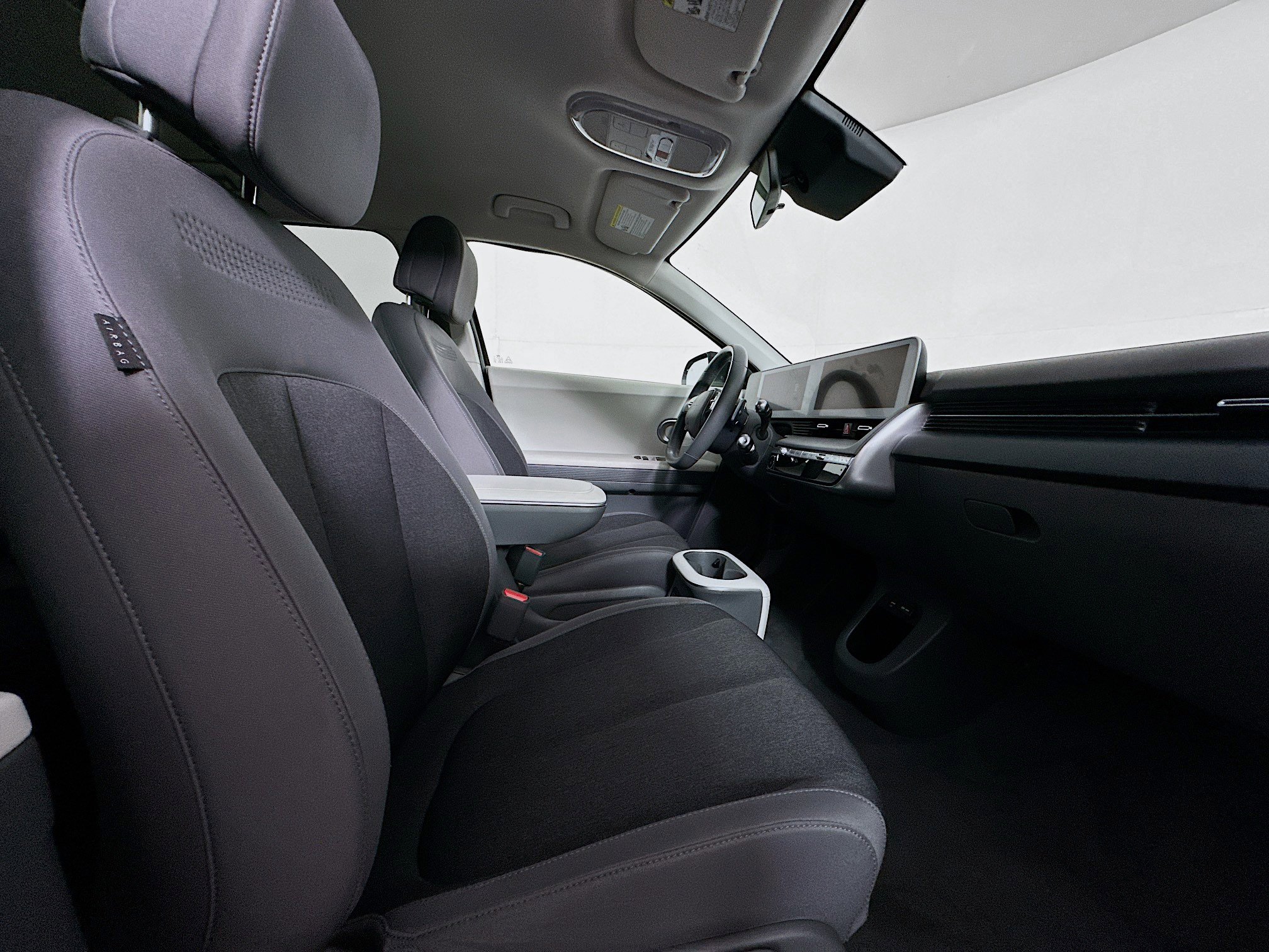 Used 2023 Hyundai Ioniq 5 SE w/ Cargo Package image 30