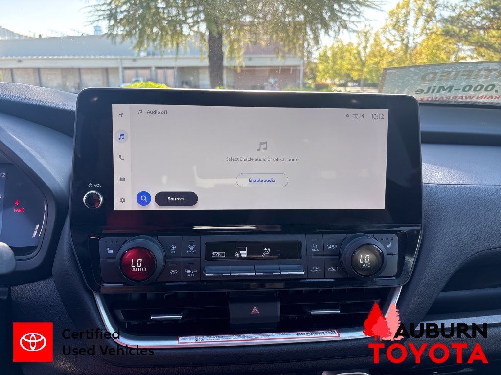 Used 2025 Toyota Grand Highlander AWD image 18