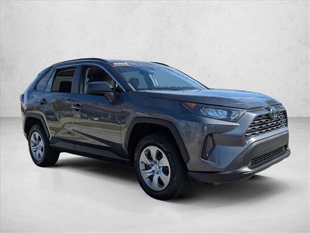 Used 2020 Toyota RAV4 LE image 3