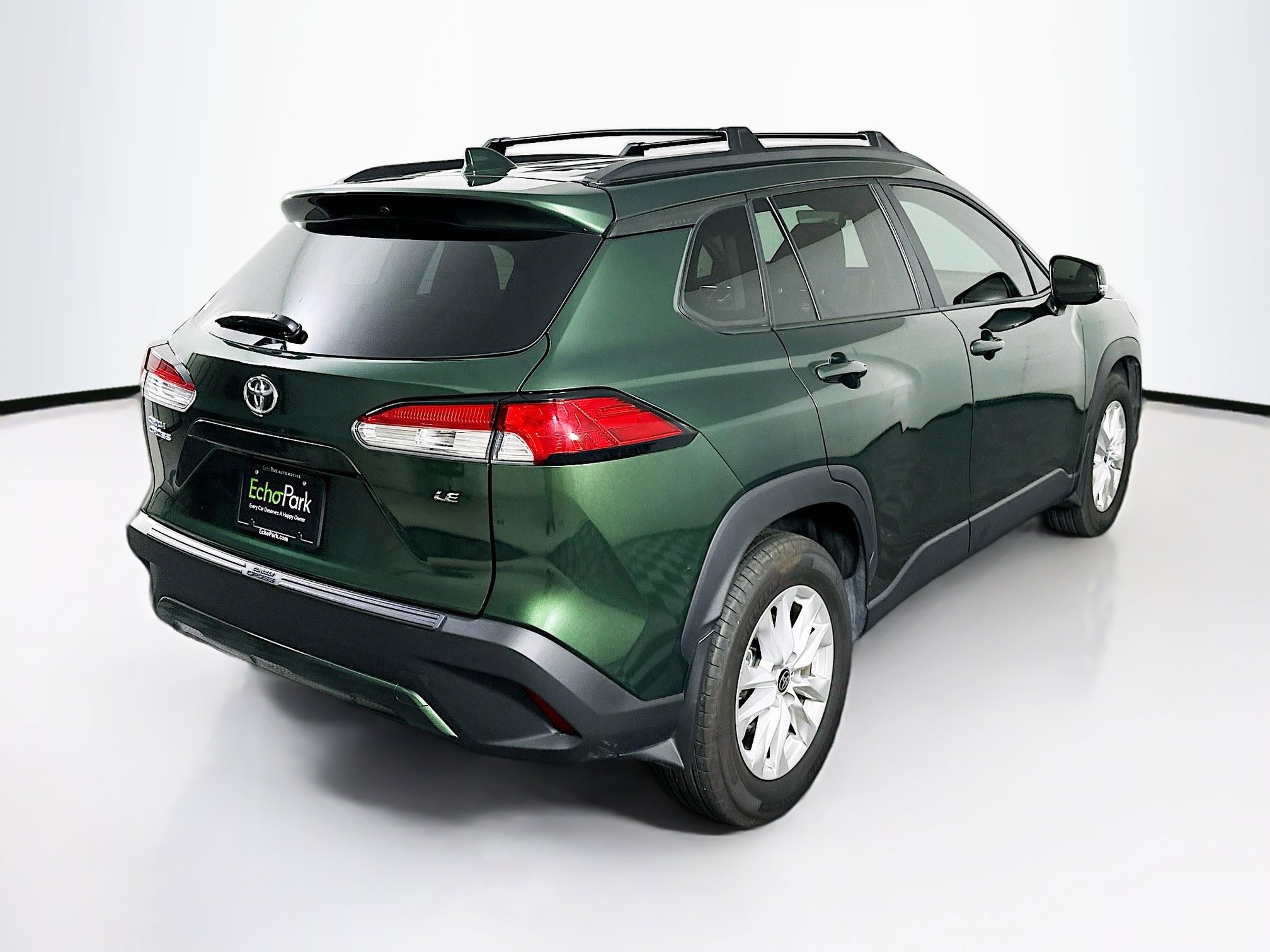 Used 2024 Toyota Corolla Cross LE w/ Moonroof Package image 9