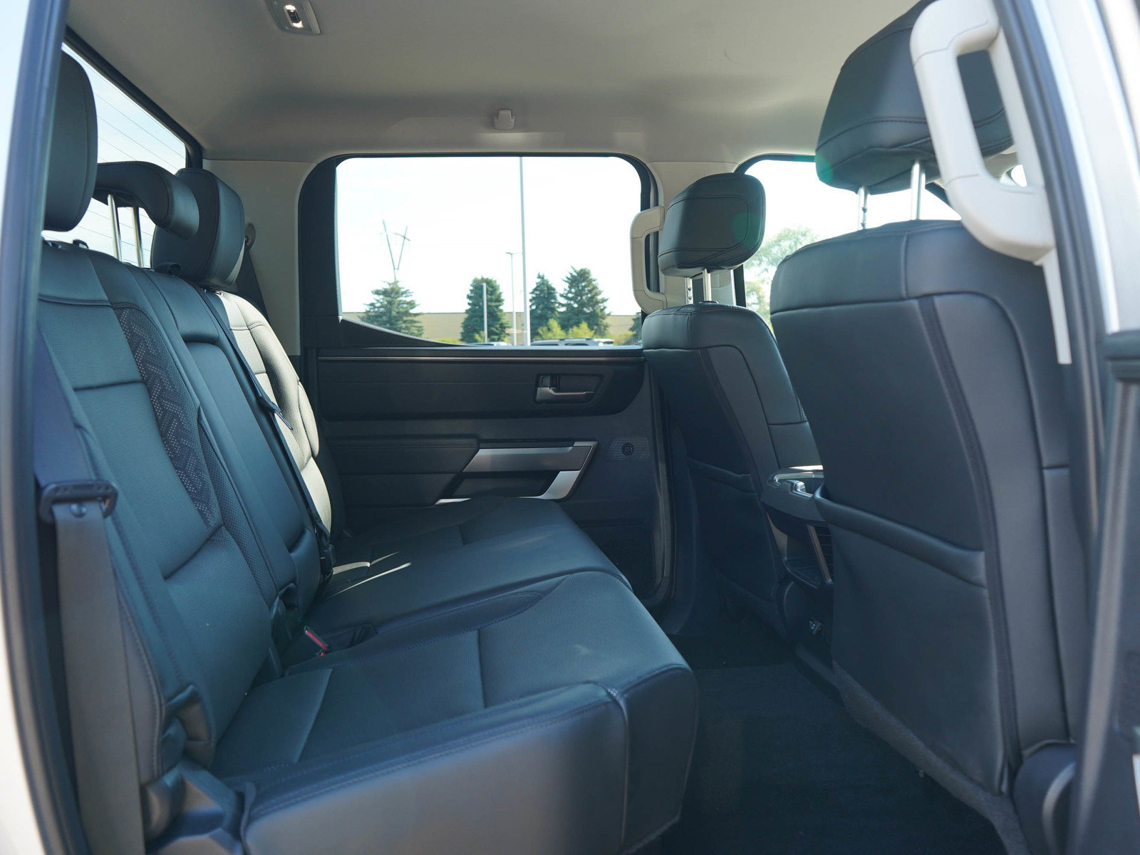 Used 2024 Toyota Tundra SR5 w/ SR5 Premium Package AWD/4WD image 14