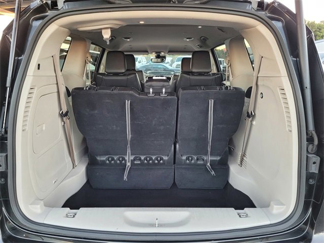 Used 2024 Chrysler Pacifica Select image 19