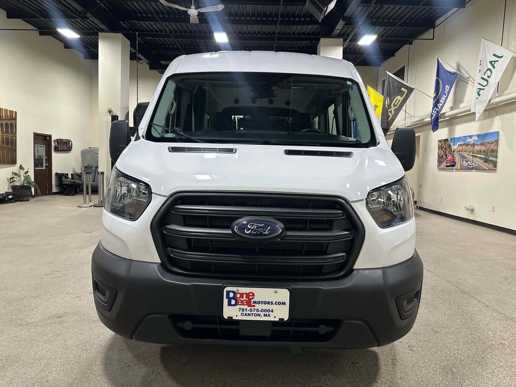 Used 2020 Ford Transit 150 Medium Roof RWD image 4