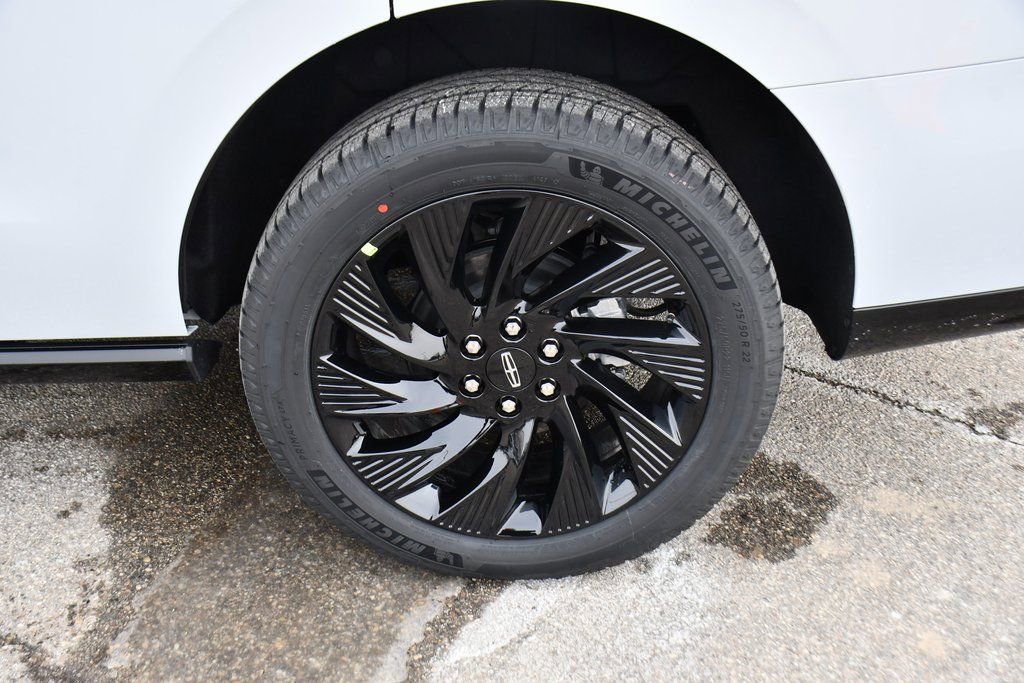 New 2026 Lincoln Navigator Reserve w/ Jet Appearance Package AWD/4WD image 28