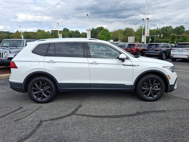 Used 2024 Volkswagen Tiguan SE FWD image 9