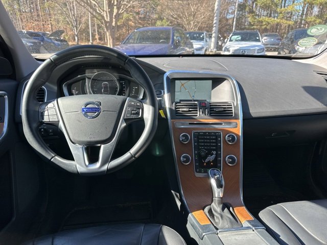 Used 2017 Volvo XC60 T5 Inscription w/ Advanced Package image 11