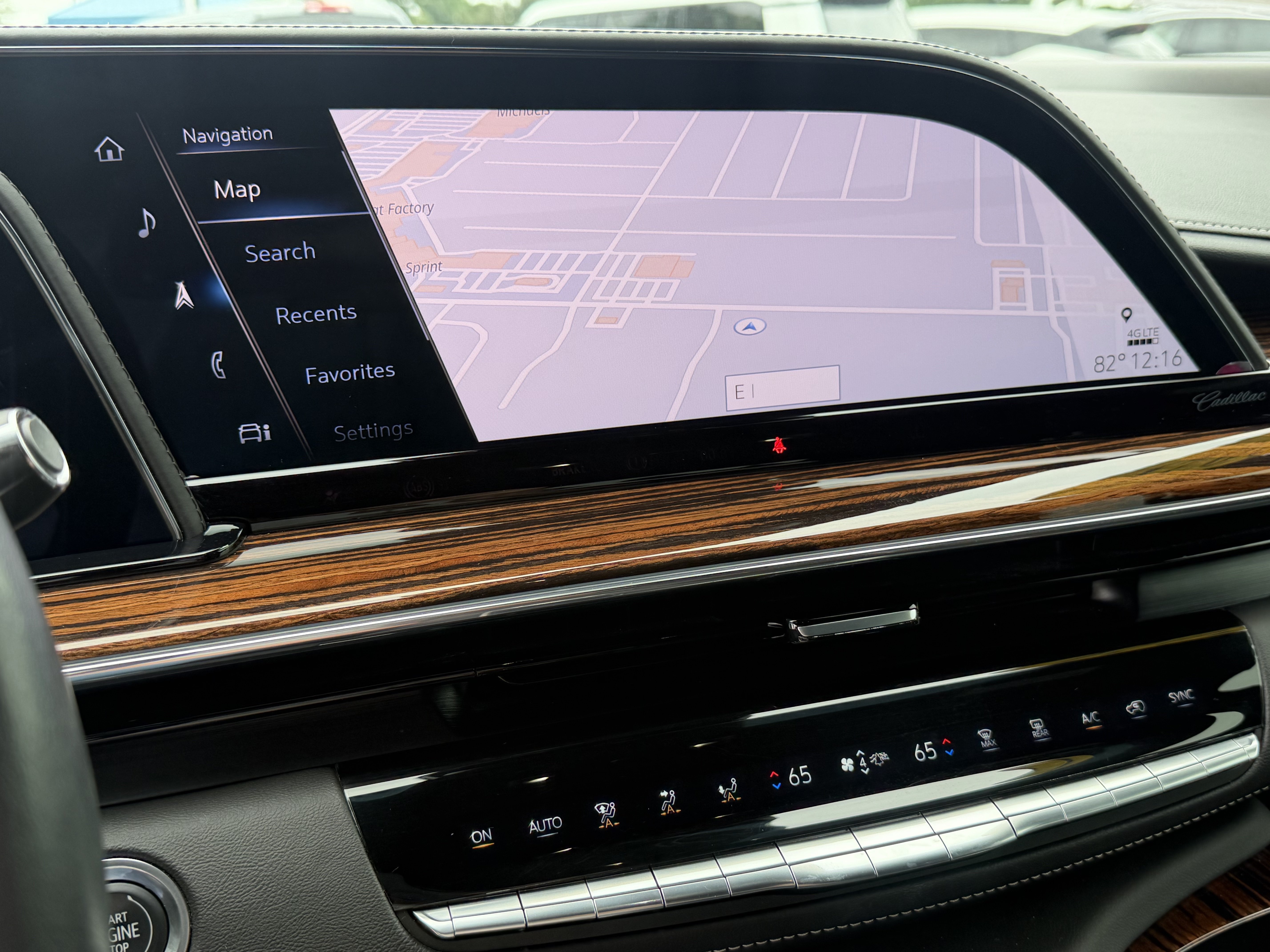 Used 2021 Cadillac Escalade Premium Luxury w/ Driver Assist Tech Package AWD/4WD image 33