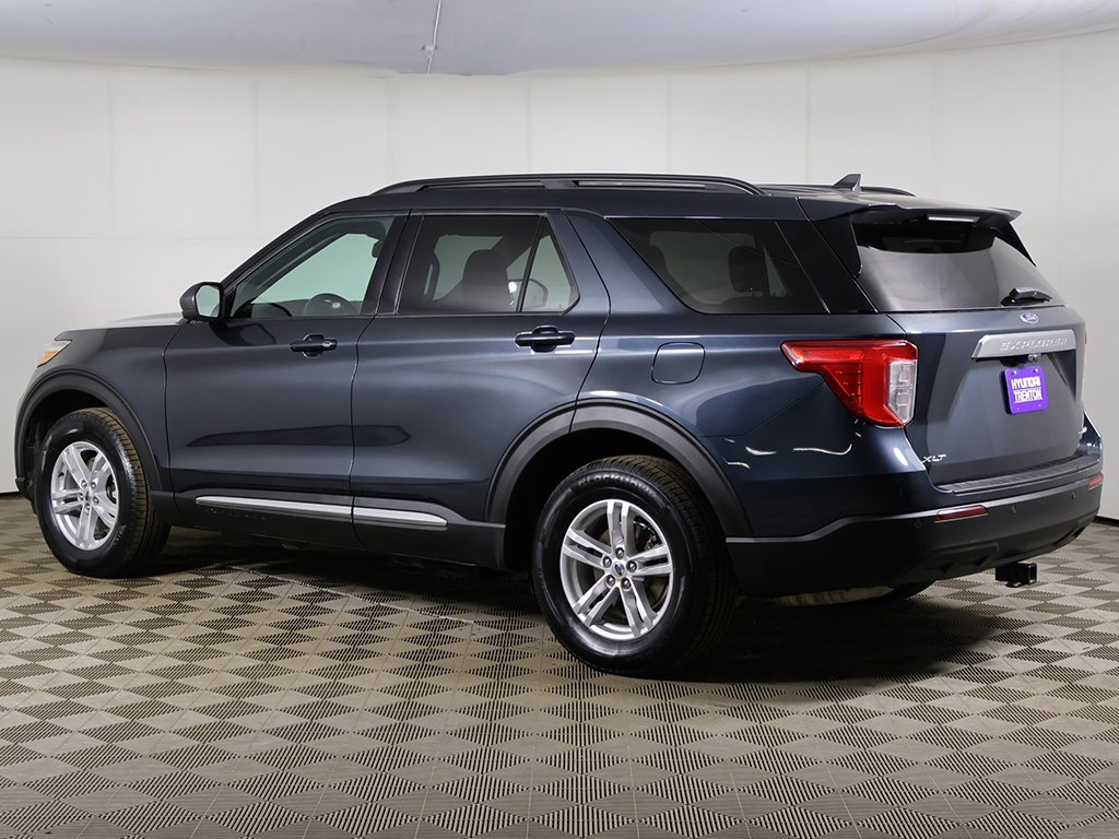 Used 2022 Ford Explorer XLT image 7