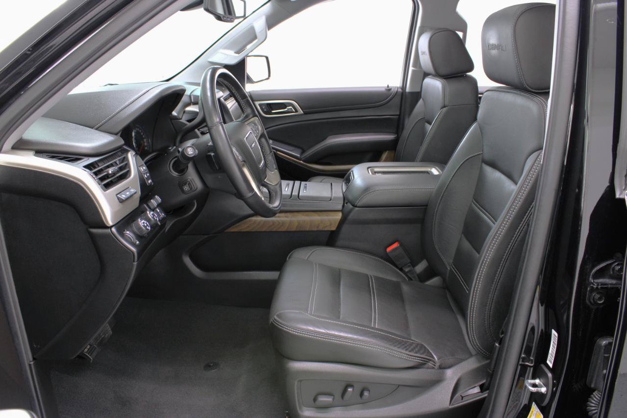 Used 2020 GMC Yukon Denali w/ Denali Premium Package AWD/4WD image 34