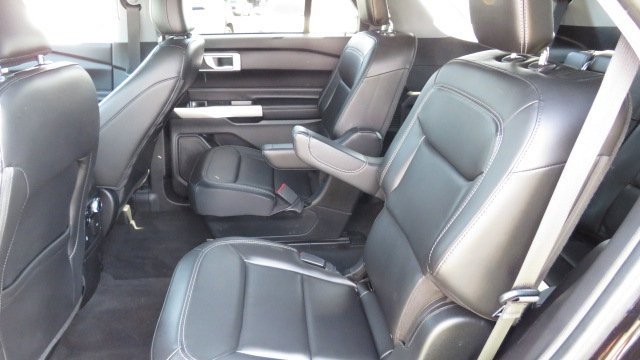 Certified 2022 Ford Explorer XLT w/ Equipment Group 202A image 6