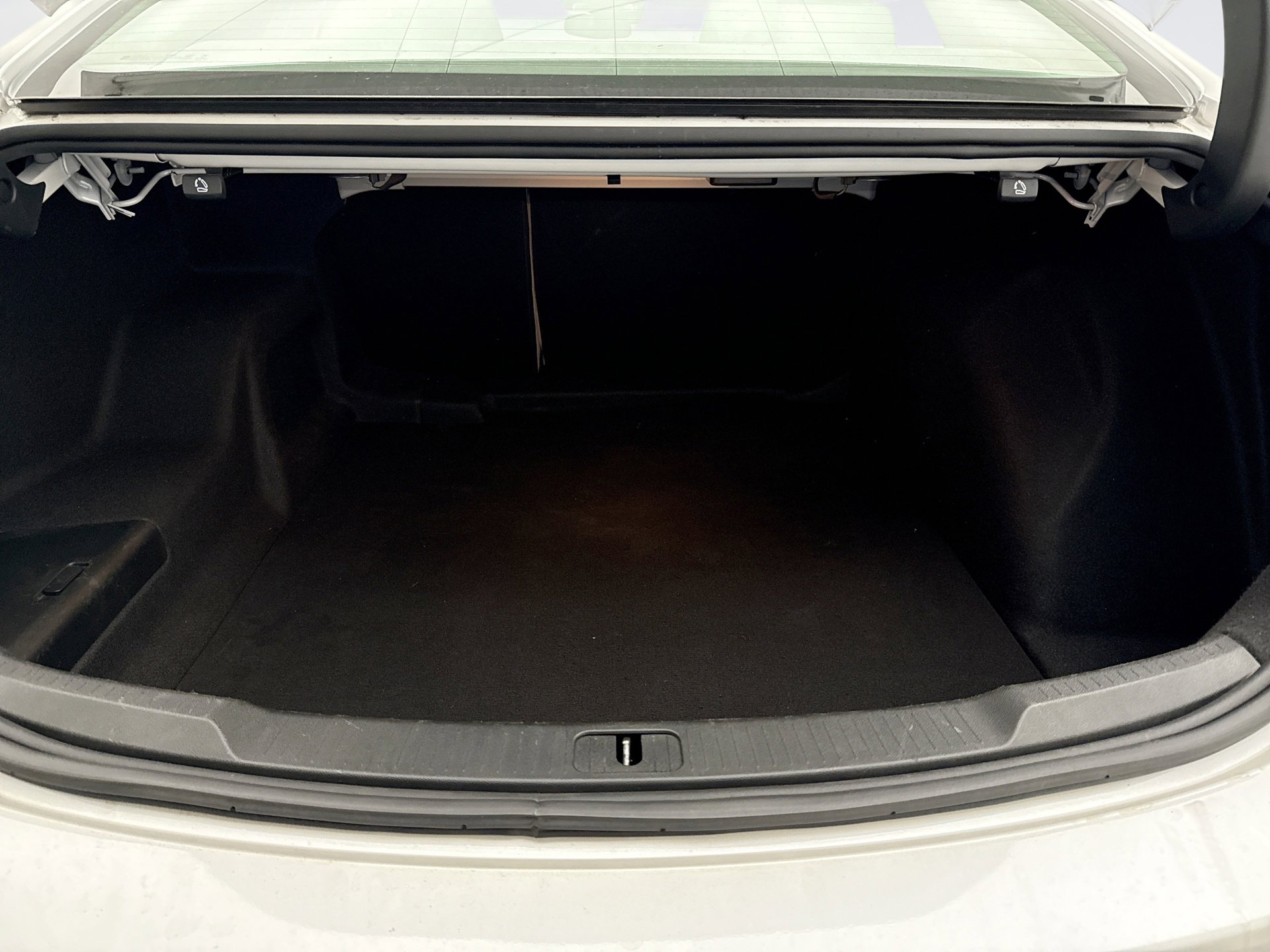 Used 2017 Buick LaCrosse Premium w/ Sun and Shade Package image 19