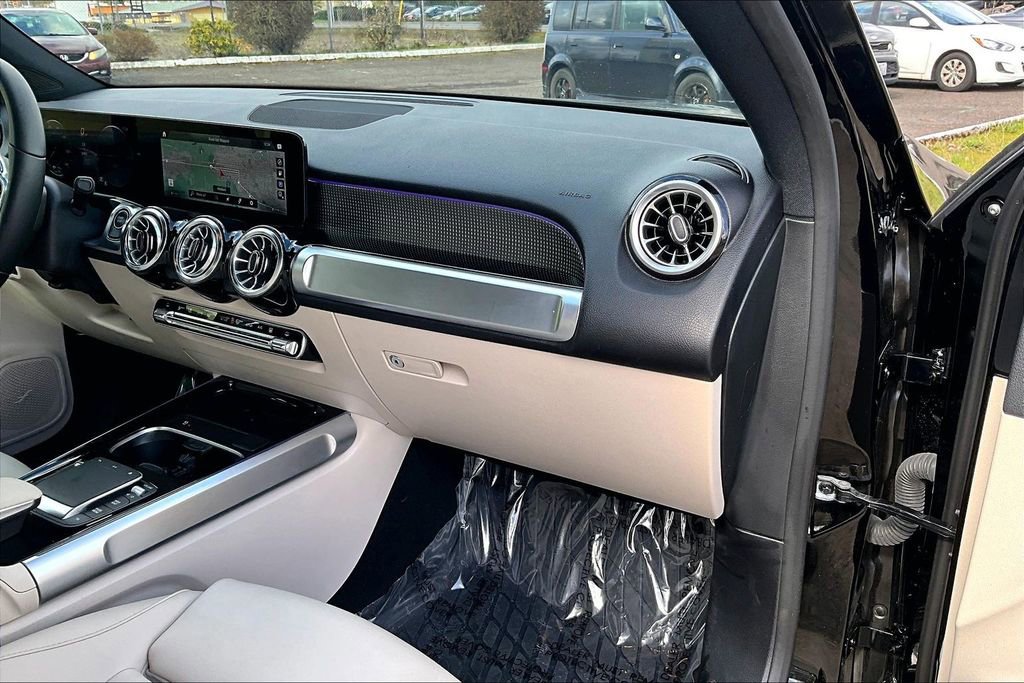 Used 2023 Mercedes-Benz EQB 250+ image 19
