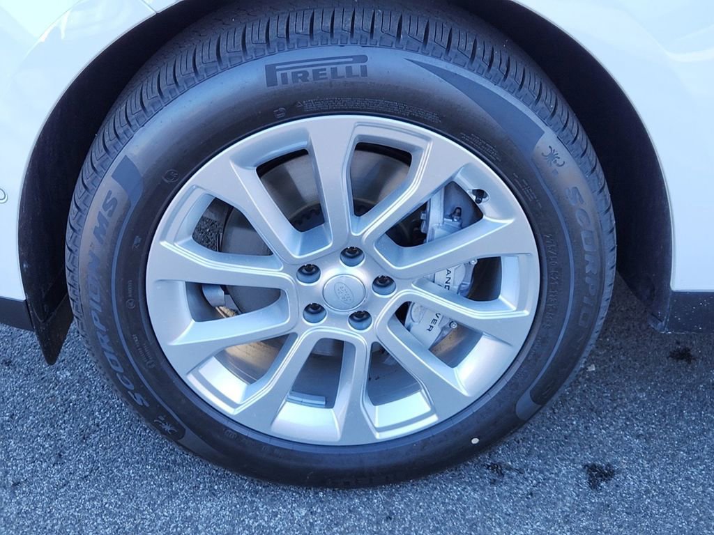 Certified 2025 Land Rover Range Rover Sport image 9