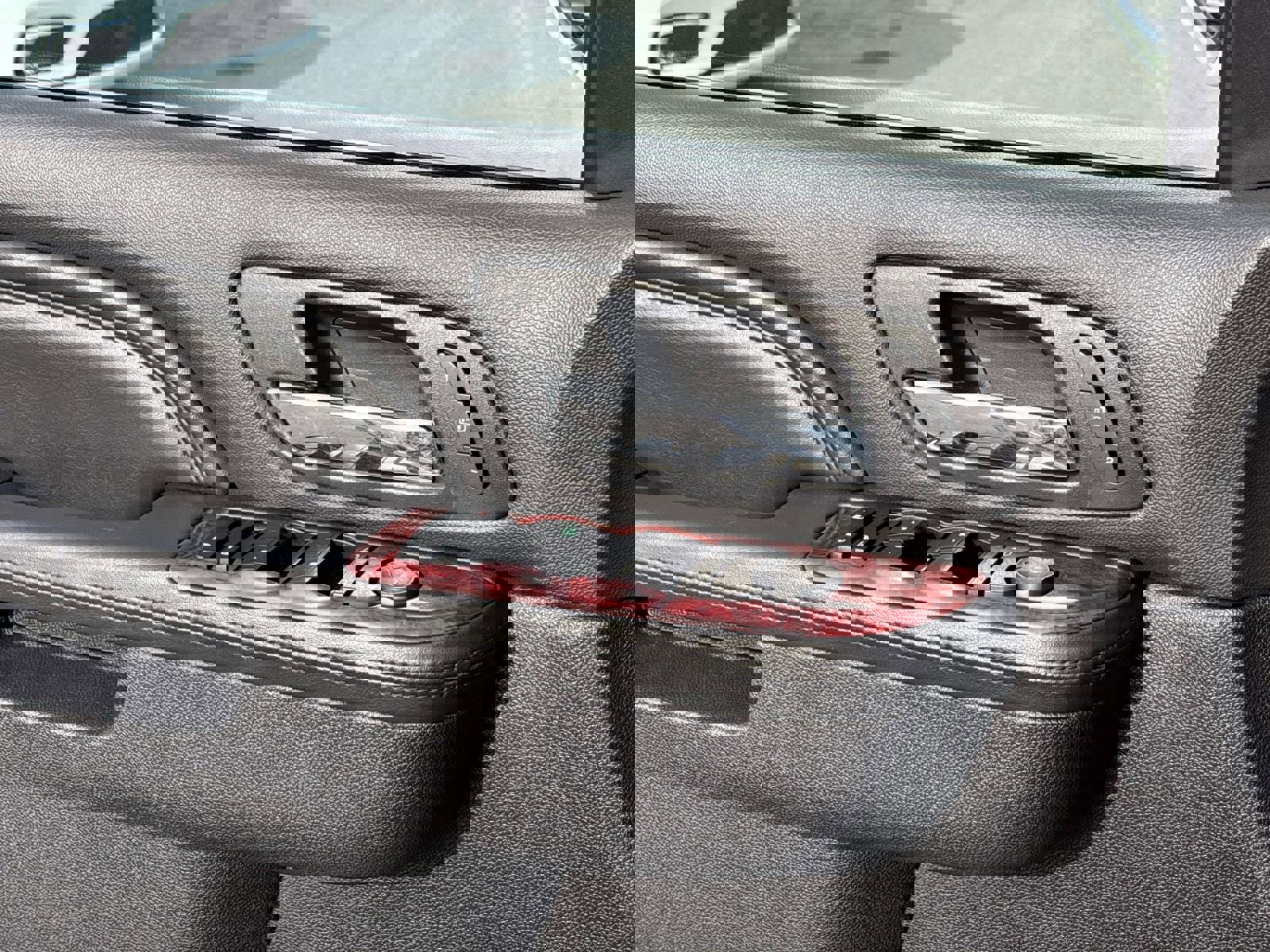 Used 2014 Cadillac Escalade Premium image 17