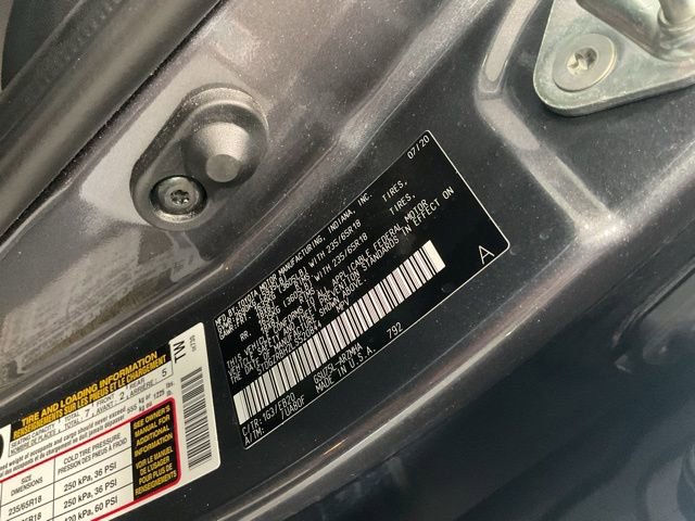 Used 2020 Toyota Highlander XLE AWD/4WD image 25