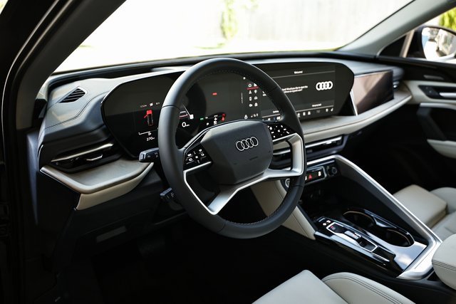 New 2025 Audi Q5 Prestige image 18