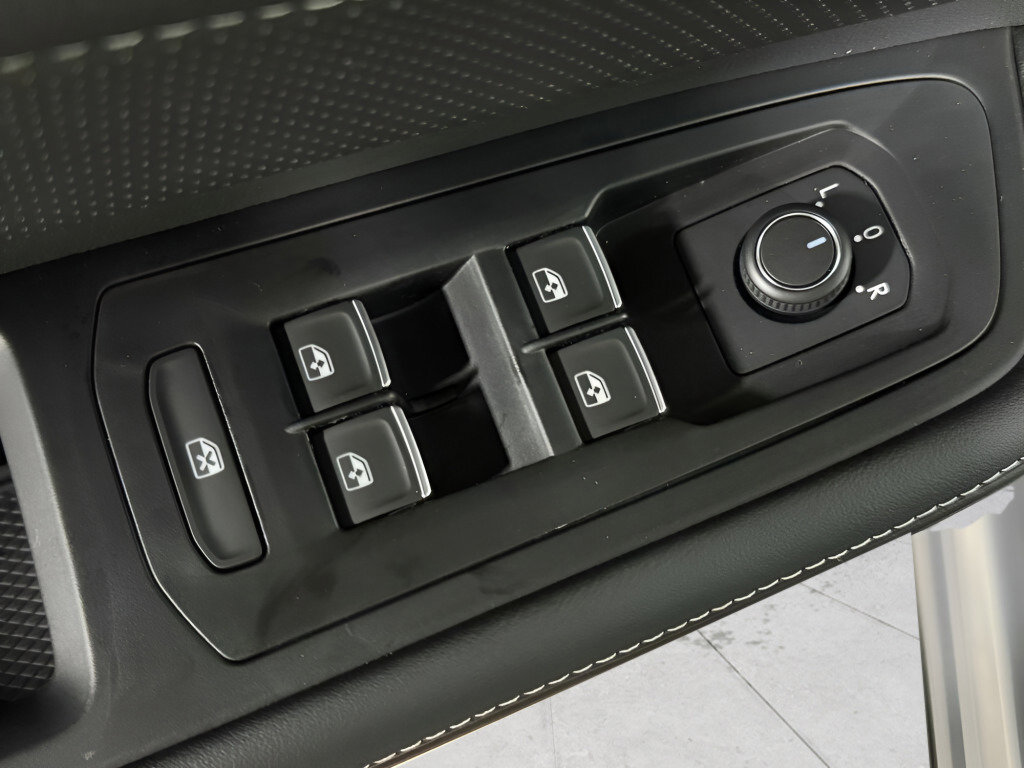 New 2026 Volkswagen Atlas SE image 22