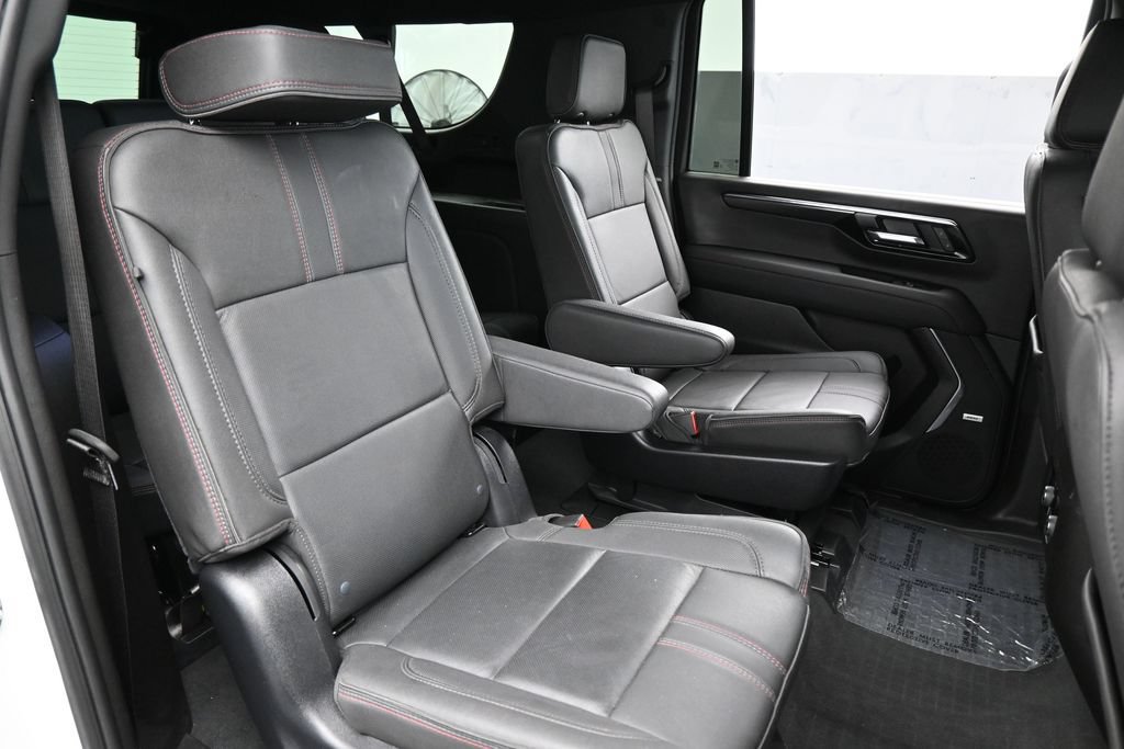 Used 2025 Chevrolet Suburban RST w/ Comfort Package RWD image 55