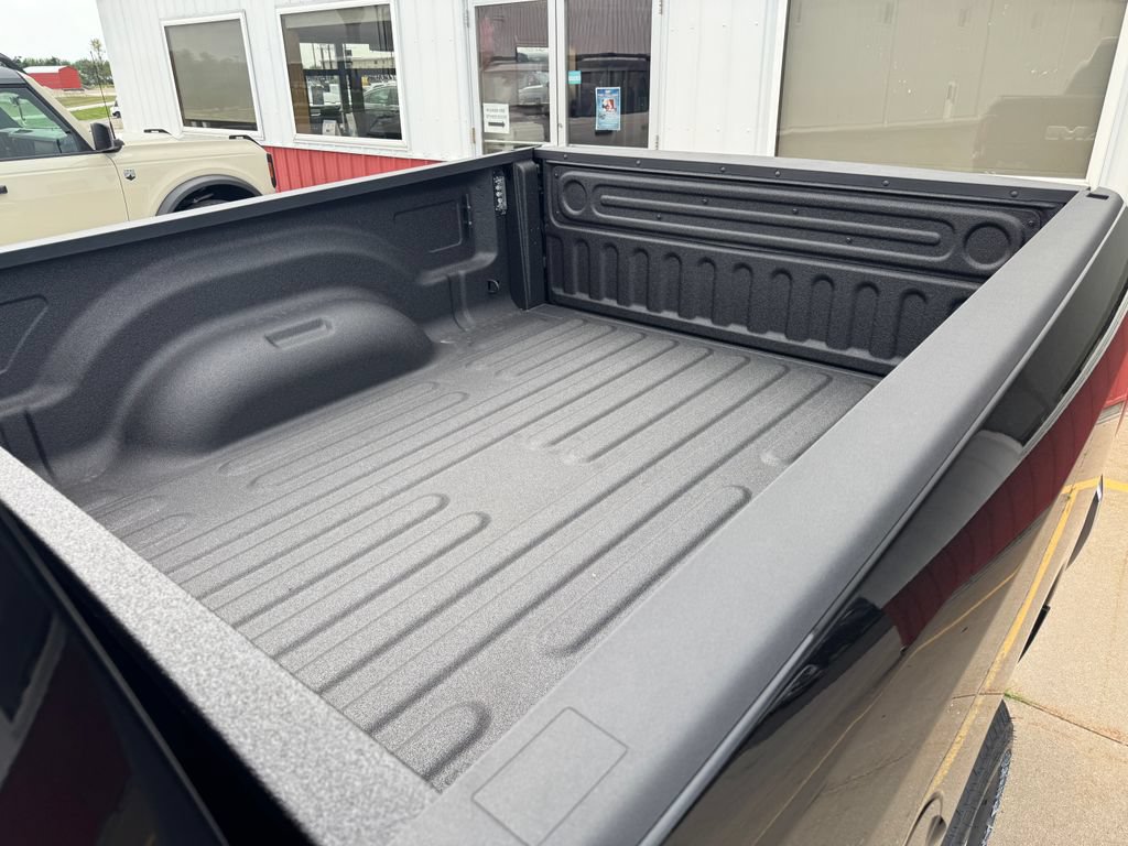 New 2026 RAM 2500 Laramie AWD/4WD image 13
