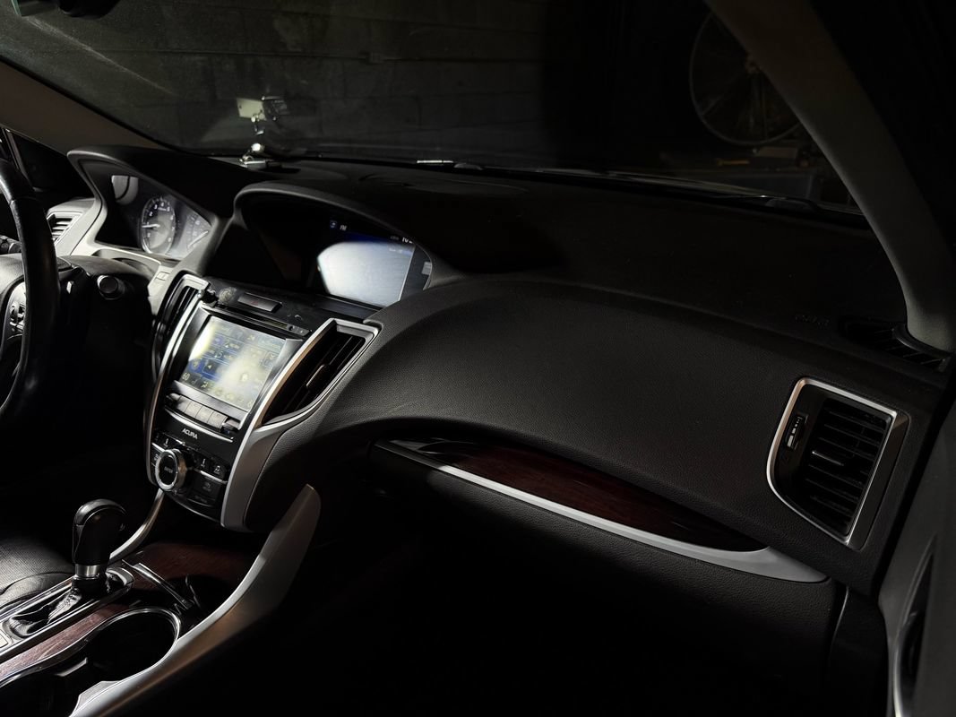 Used 2017 Acura TLX w/ Technology Package FWD image 19