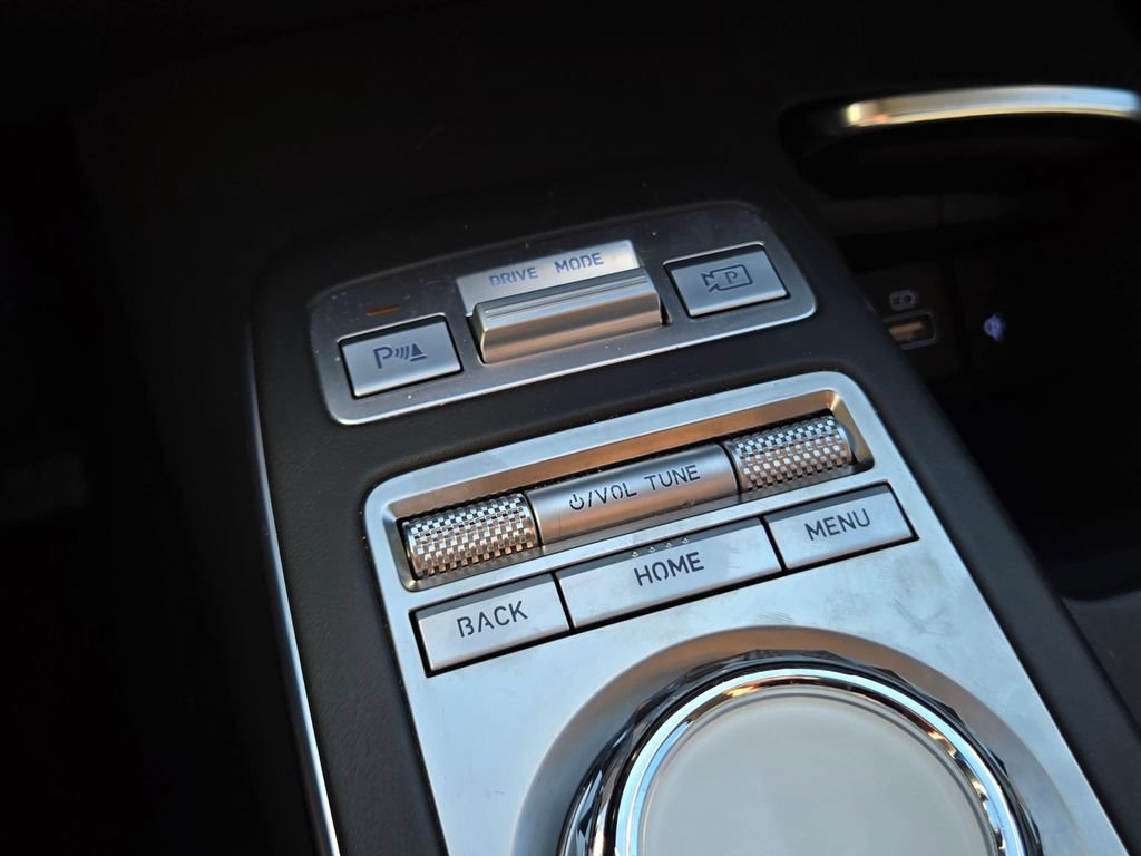 Used 2025 Genesis GV70 2.5T AWD/4WD image 29